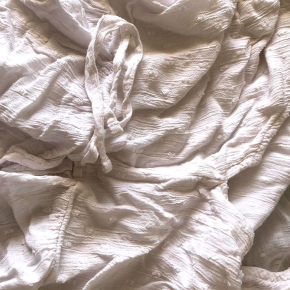 Dainty long sleeve Top - Picture 9 of 9